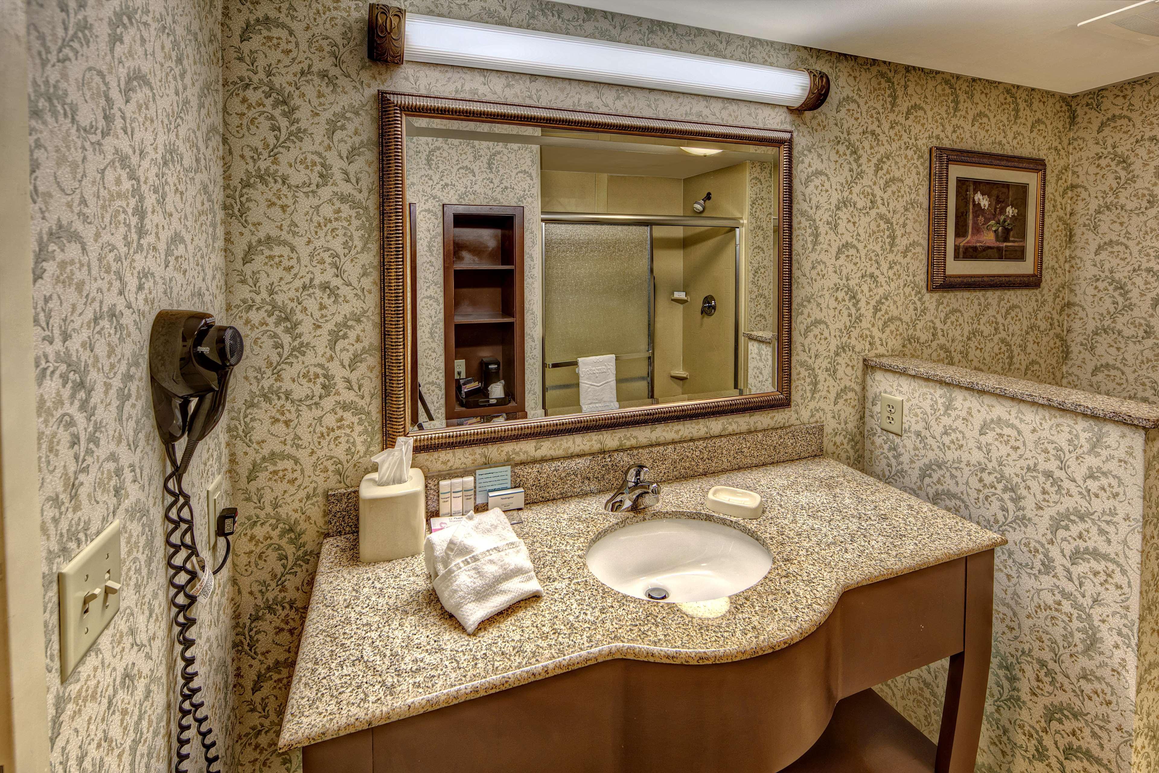 Hampton Inn Manning Bagian luar foto