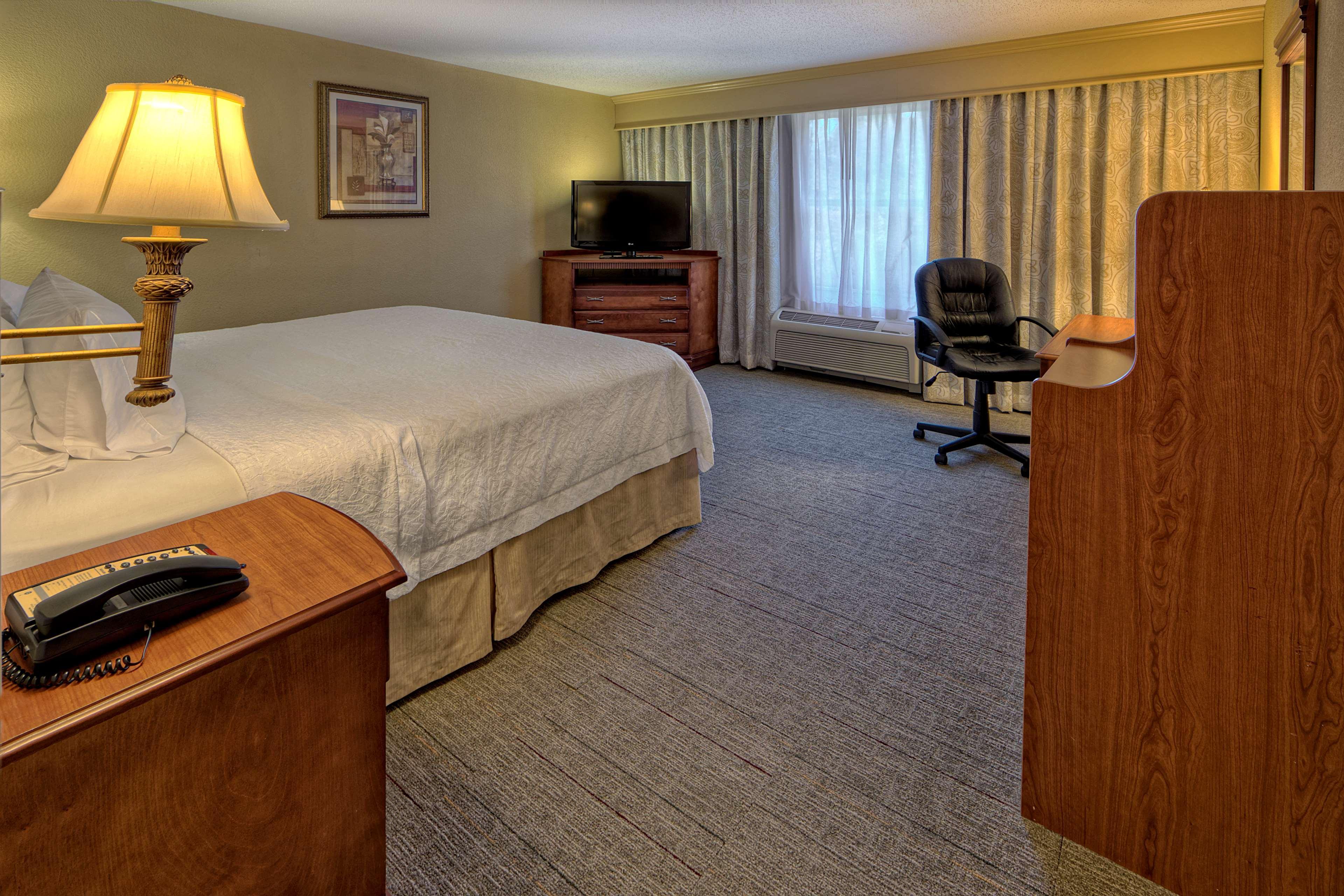 Hampton Inn Manning Bagian luar foto