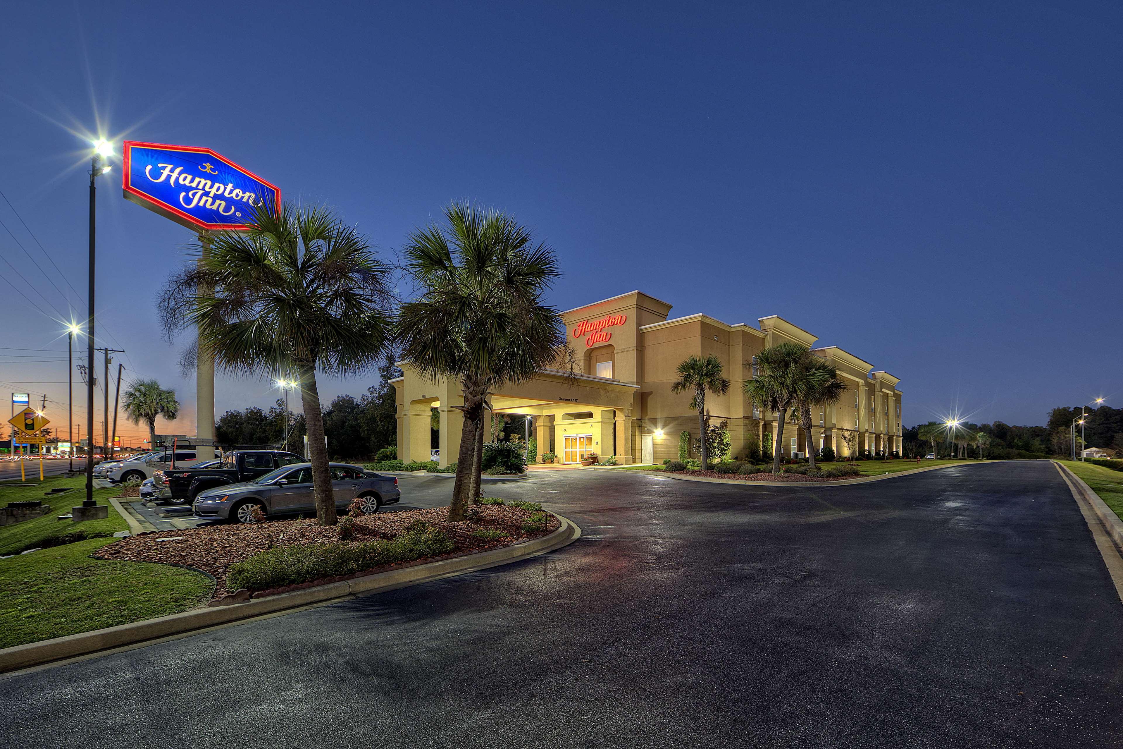 Hampton Inn Manning Bagian luar foto