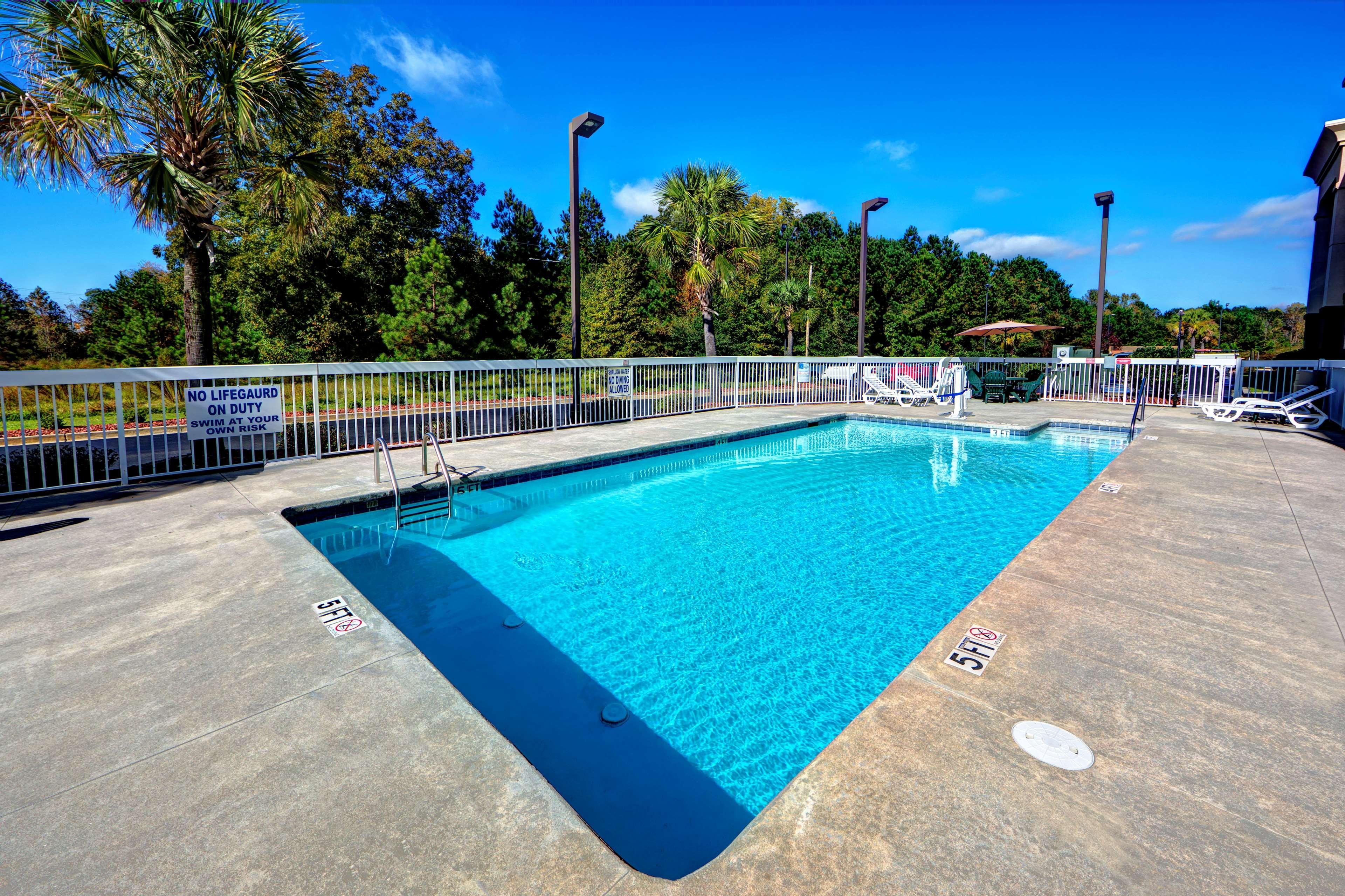 Hampton Inn Manning Bagian luar foto
